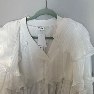 WoWo White Ruffled V Neckline Top